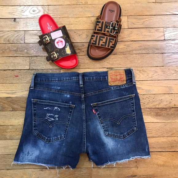 Levi’s Distressed Festival Shorts - Picture 2 of 2